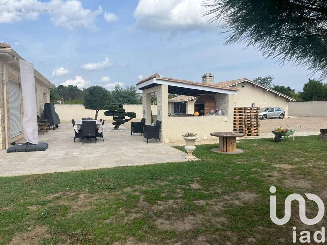 Photo 2 - Maison à SAINT-DENIS-DE-PILE