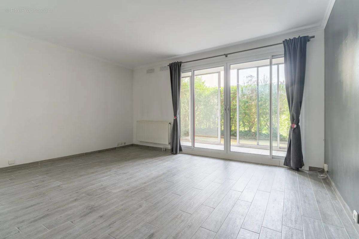 Appartement à MONTIGNY-LE-BRETONNEUX