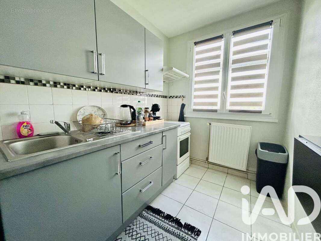 Photo 2 - Appartement à LA CHAPELLE-SAINT-MESMIN