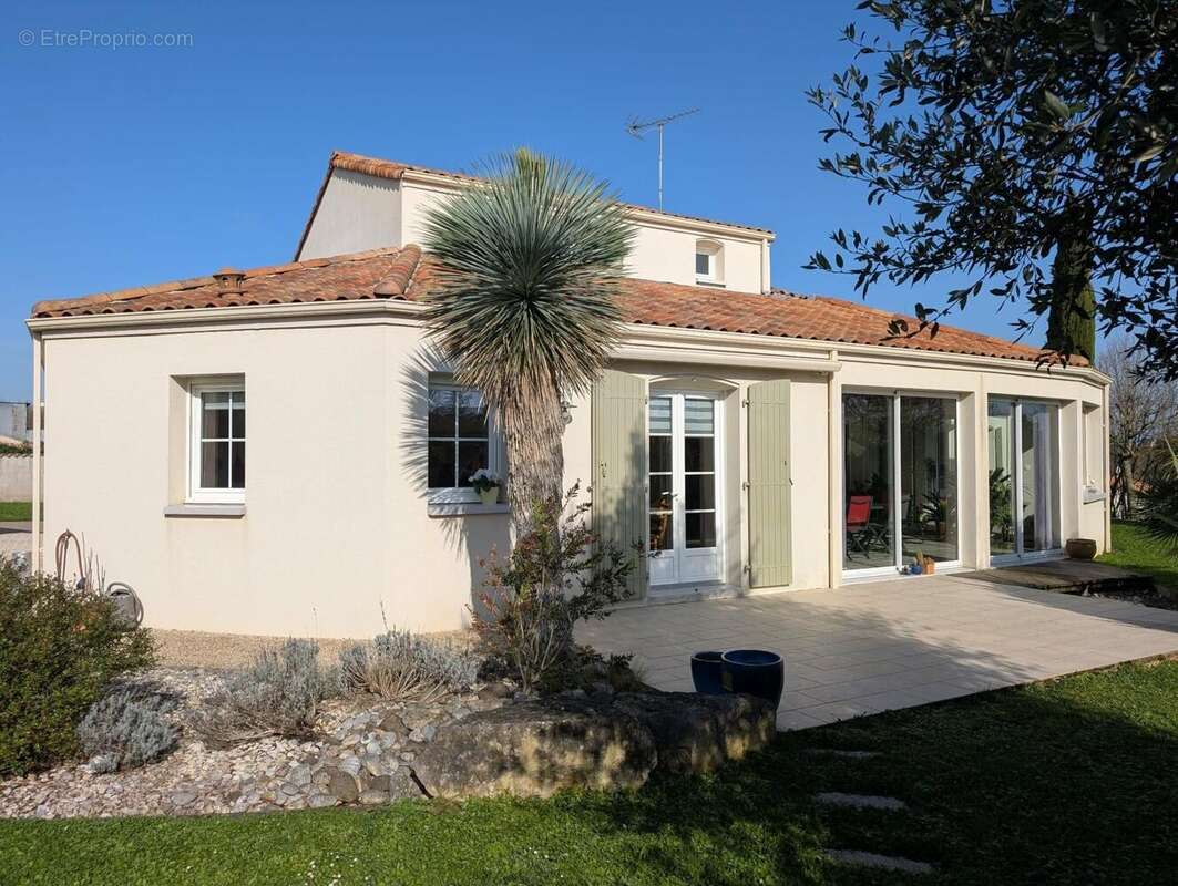 Photo 2 - Maison à VOUILLE