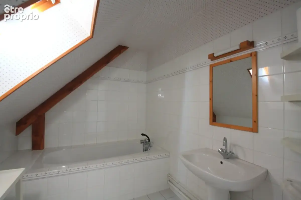 Propriété 5 chambres, avec piscine et étang sur 3 hectares de terrain - photo 7