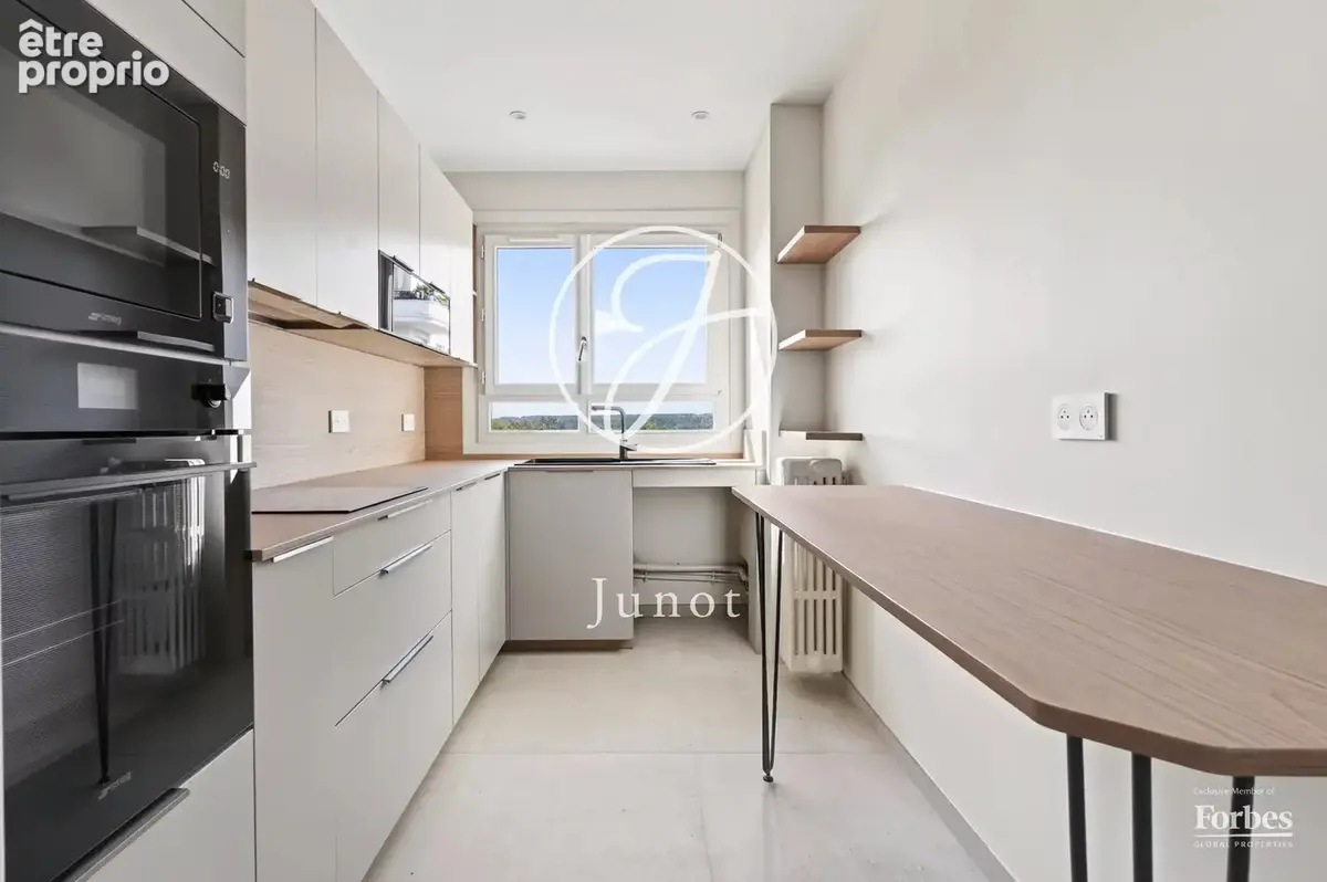 Garches - CENTRE-VILLE - Appartement de 4 chambres - photo 6