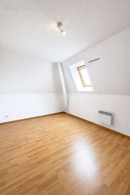 Appartement à LAMORLAYE