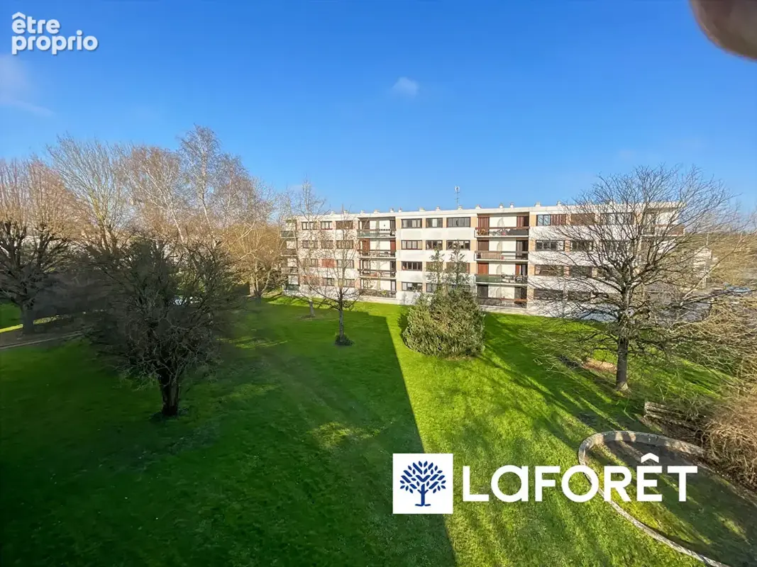 VENTE : " Résidence de l'Etang " appartement T5 (89,90 m²) à SAINTE GENEVIEVE DES BOIS - photo 11