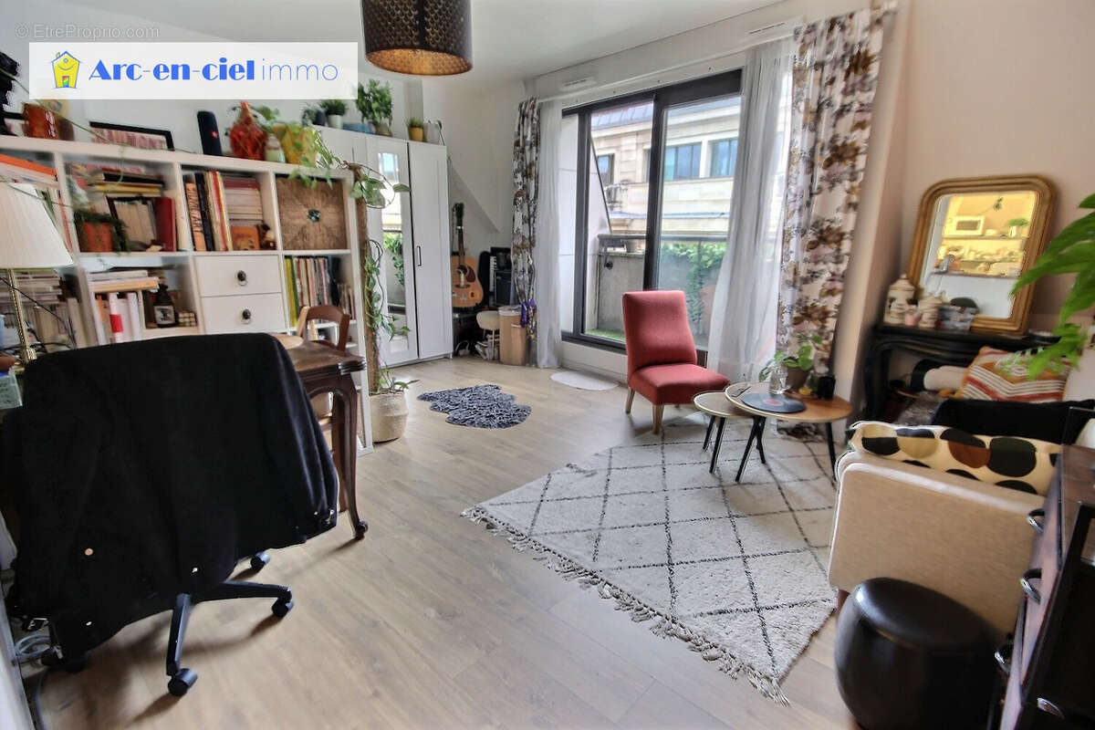 Appartement à PARIS-18E