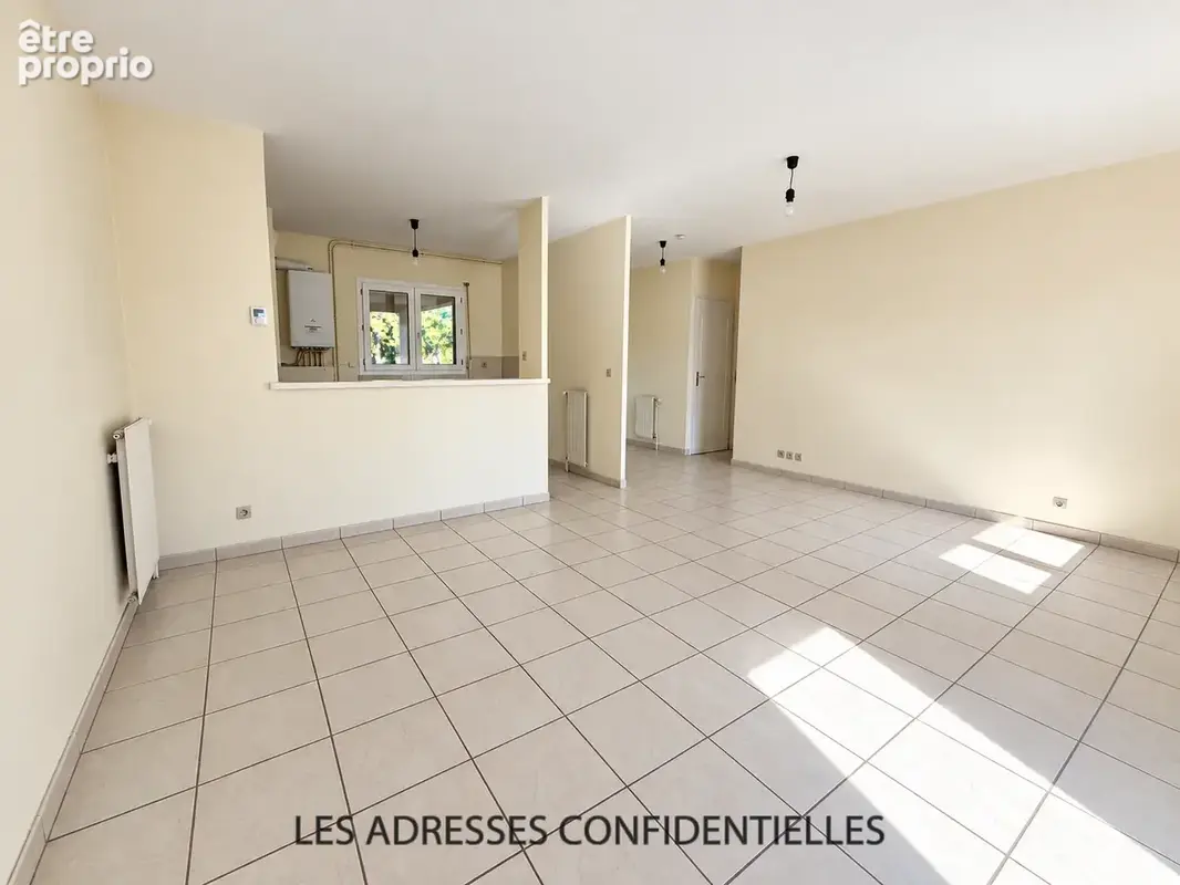 Lissieu - 2 pieces - dernier étage avec balcon et vue dégagée - photo 2