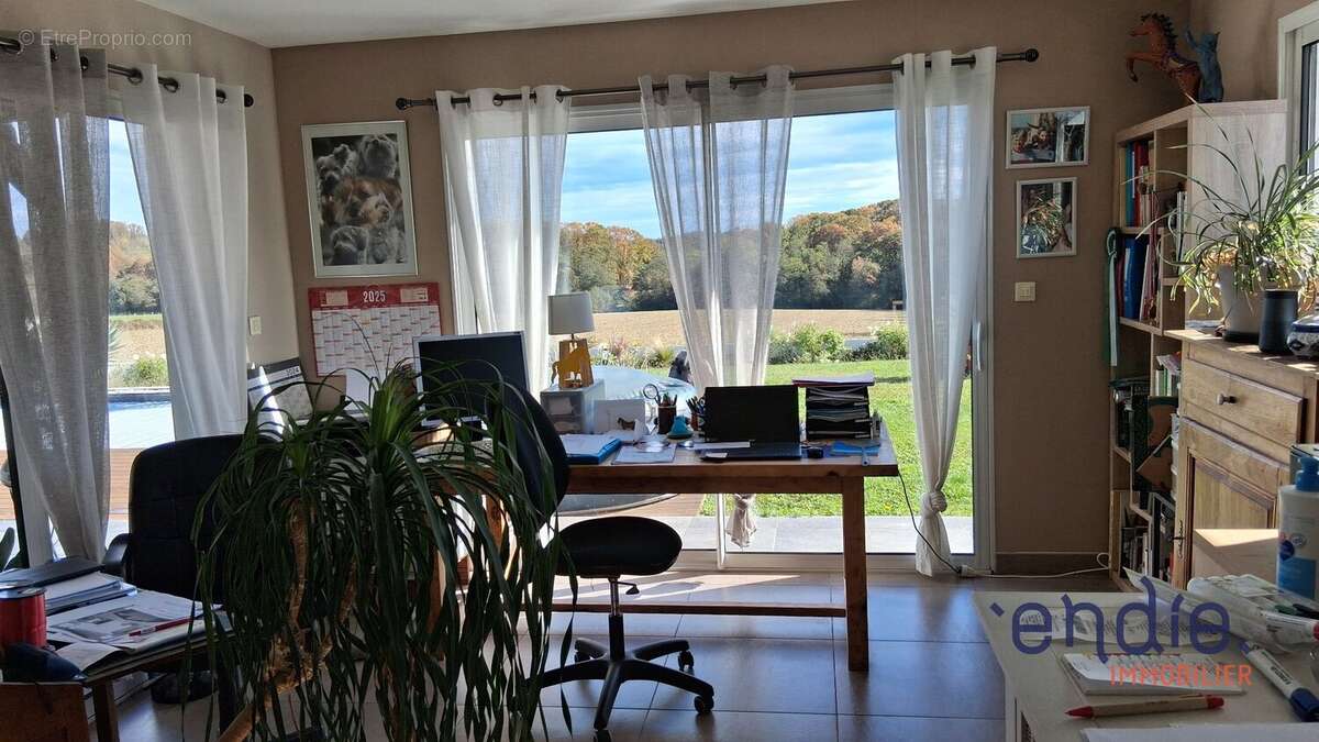 Maison à MOUSCARDES