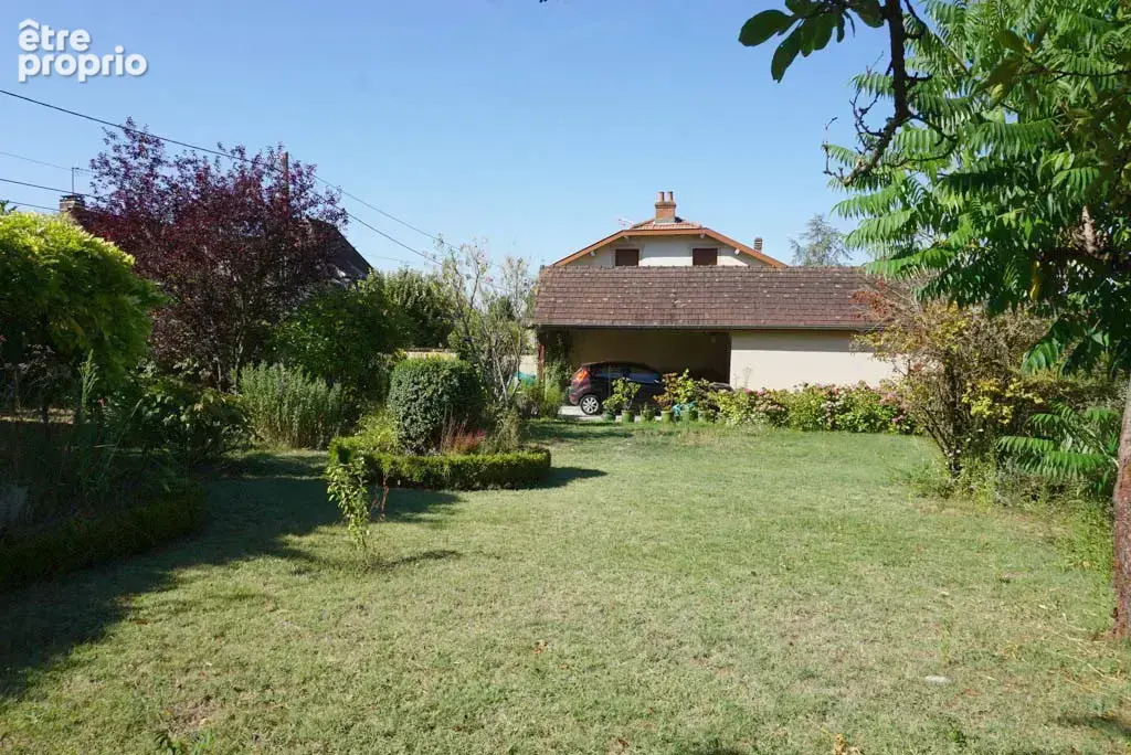 Belle et grande maison des années 30 à deux pas du centre ville et des sanctuaires - photo 10