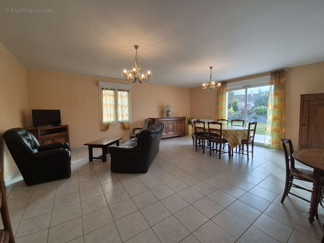 Maison à SABLE-SUR-SARTHE