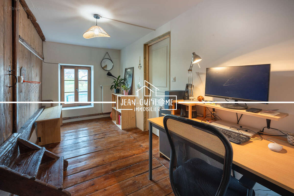 Maison à LA NEUVEVILLE-DEVANT-LEPANGES