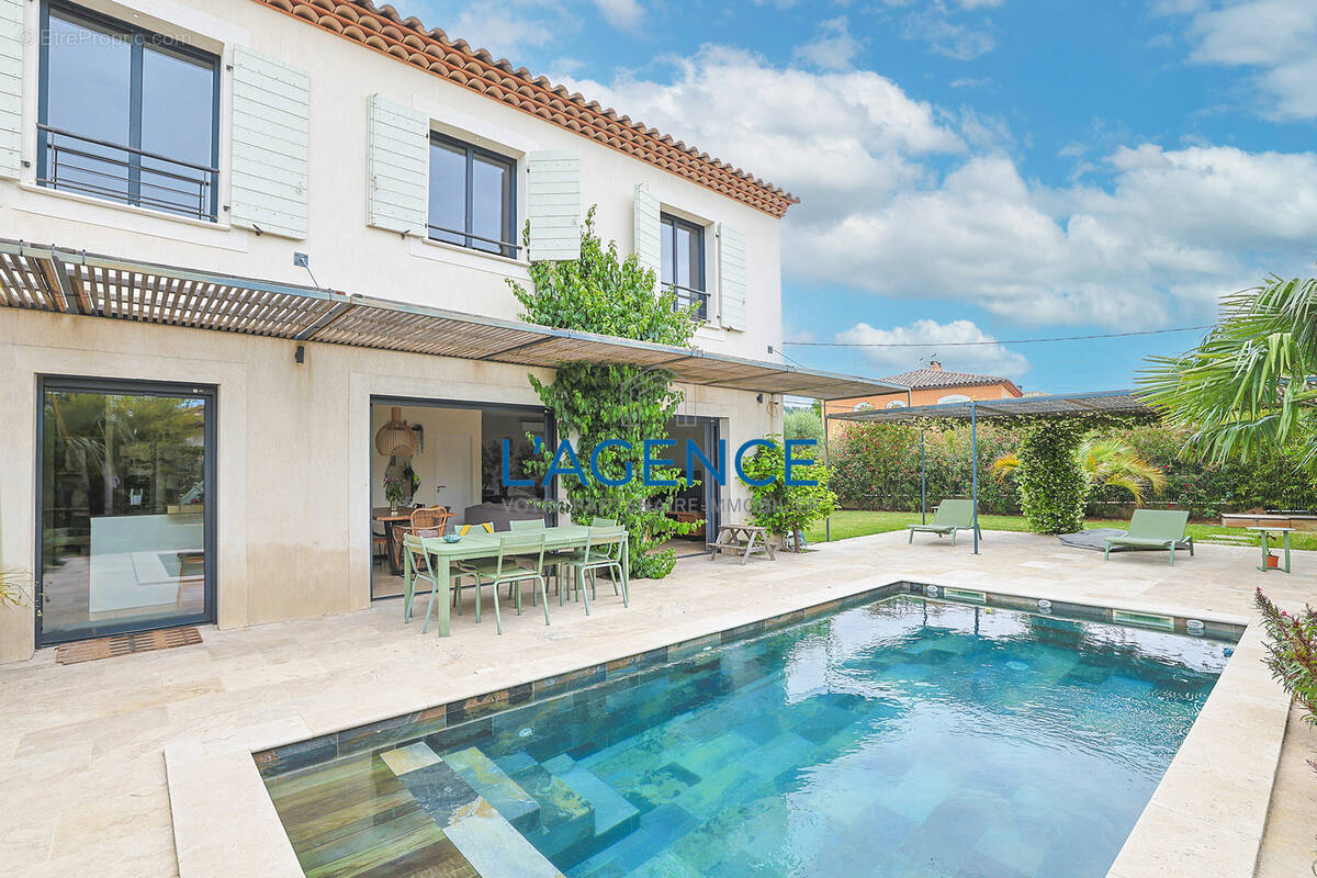 Maison à HYERES