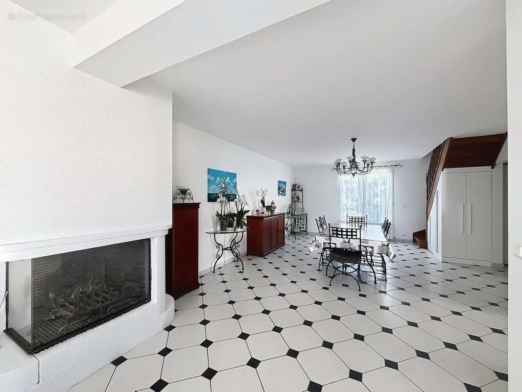 Photo 2 - Maison à MONTESSON