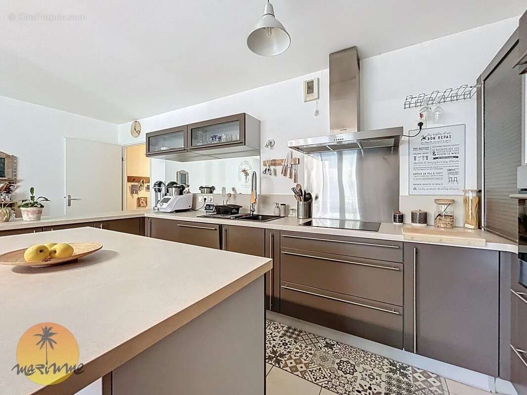 Appartement à SAINT-LAURENT-DU-VAR