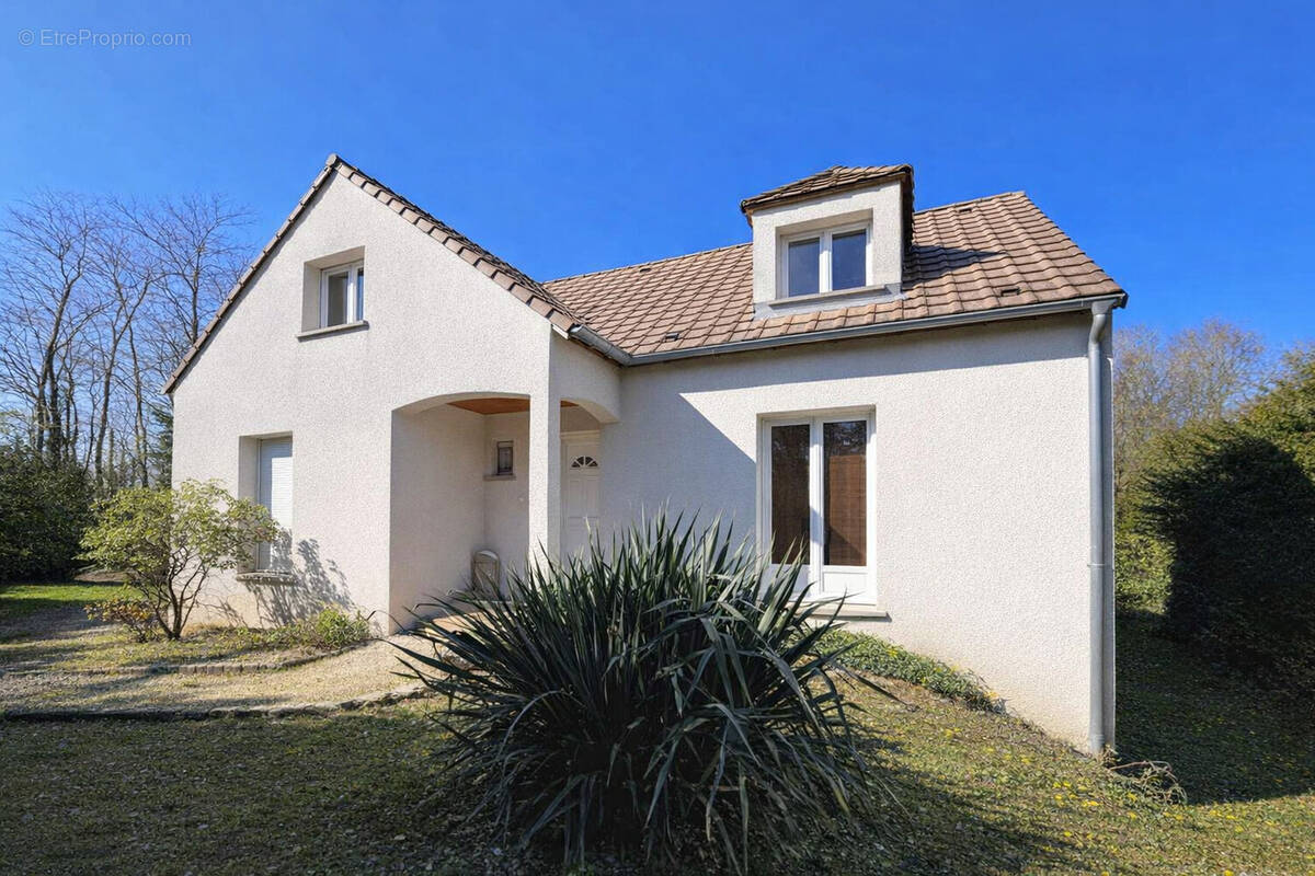 Maison à POUILLY-SUR-SAONE