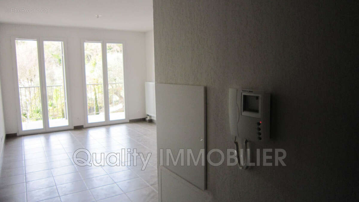 Appartement à LE ROURET