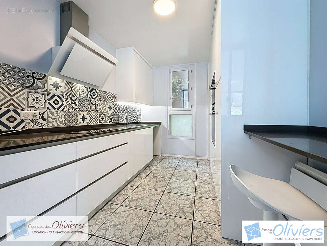 Appartement à VOISINS-LE-BRETONNEUX