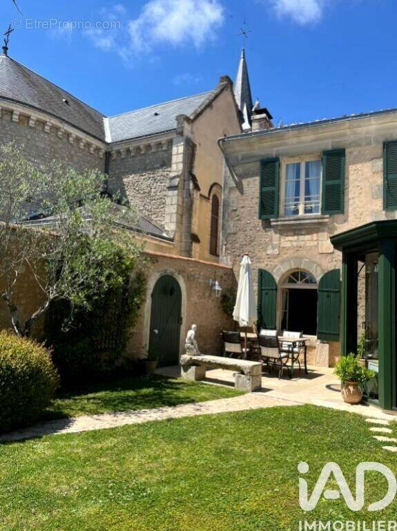 Photo 1 - Maison à POITIERS