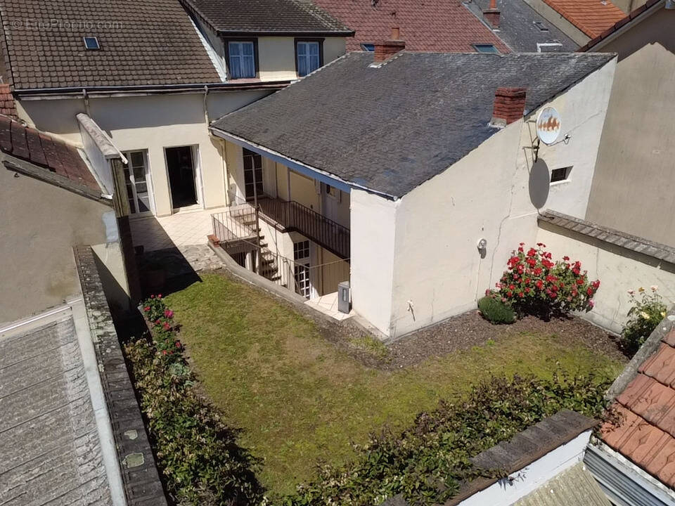 Maison à COMMENTRY