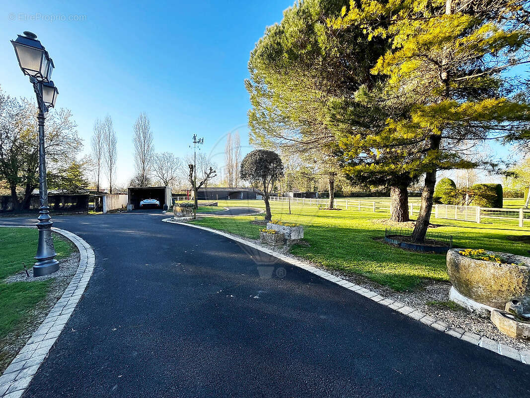 Maison à FONTCOUVERTE