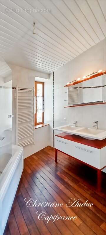 Maison à PARAY-LE-MONIAL