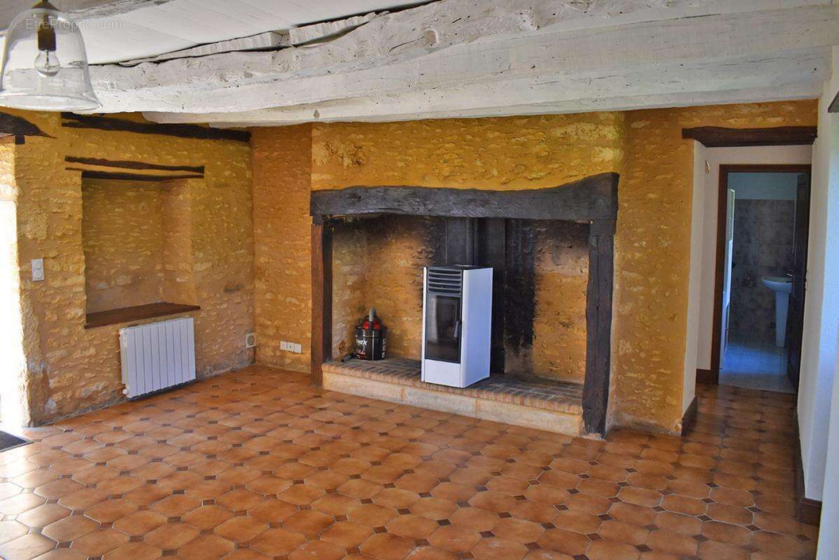 Maison à SAINT-CREPIN-ET-CARLUCET