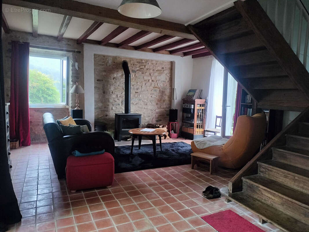 Maison ancienne rénovée 4 pièce(s) 80 m2 avec dépendances - photo 5