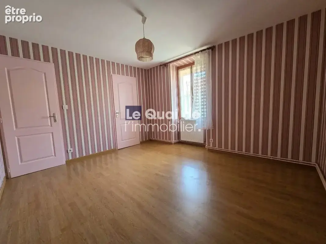 Maison 6 pièces 115 m² à vendre à Brezins (38590) - photo 7