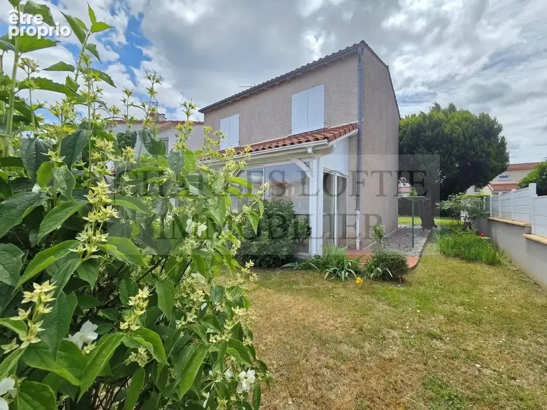 Maison familiale avec jardin et garage - photo 14