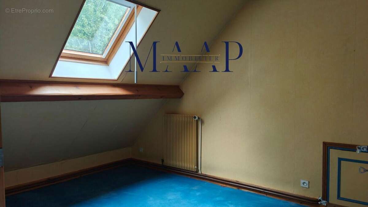 Maison 4 chambres 130m², terrain 1300m², garage - photo 5