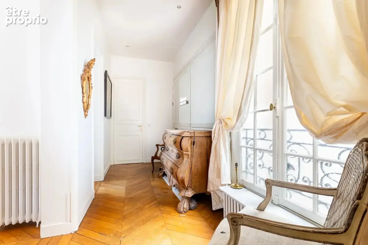 Quartier Latin - La Sorbonne. Appartement familial de 108 m² plein Sud. 3 chambres - photo 4