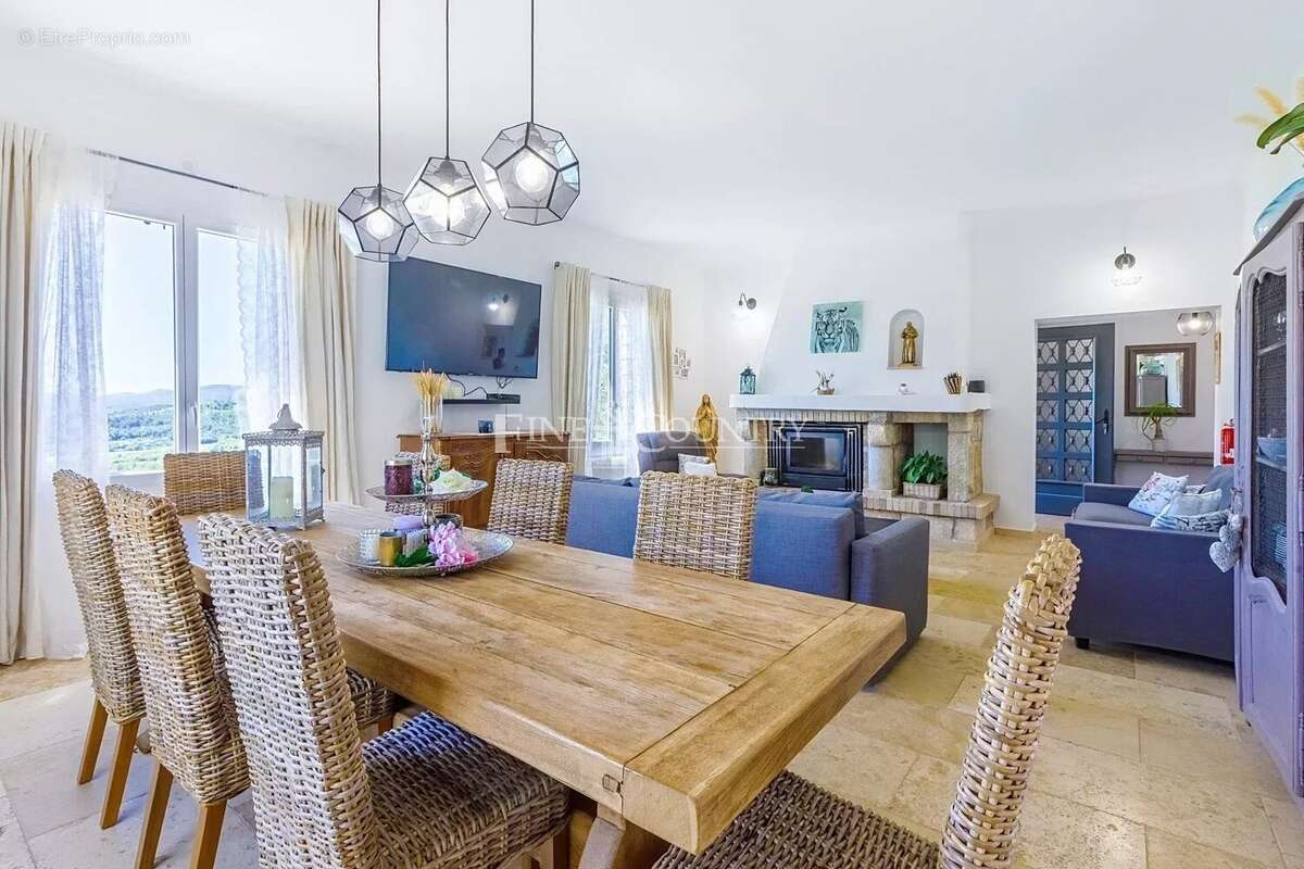 Maison à MONTAUROUX