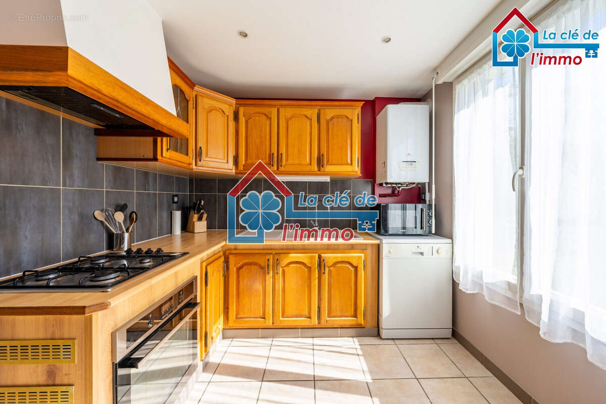 Maison 82 m² à Moissy-Cramayel  - photo 6
