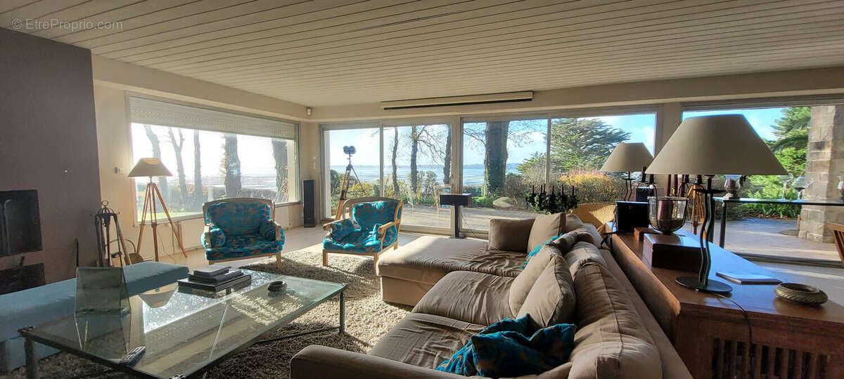 Maison 255 m² à La Foret-Fouesnant  - photo 7
