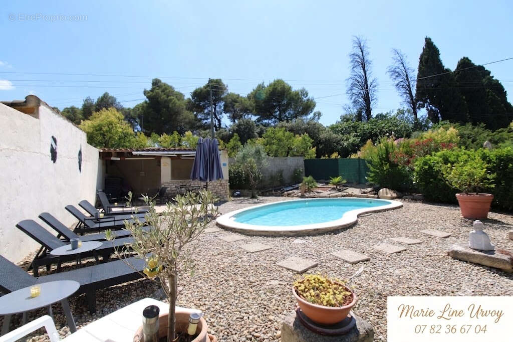 13210 St-Rémy - Mas en pierre 145 m² + gîte 70 m² - Piscine 8X4 - grand terrain - photo 15