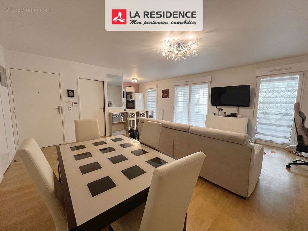 Appartement 97 m² à Velizy-Villacoublay  - photo 2
