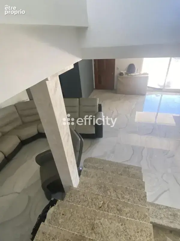 Maison 5 pièces 152 m² à vendre à La Bouilladisse (13720) - photo 9