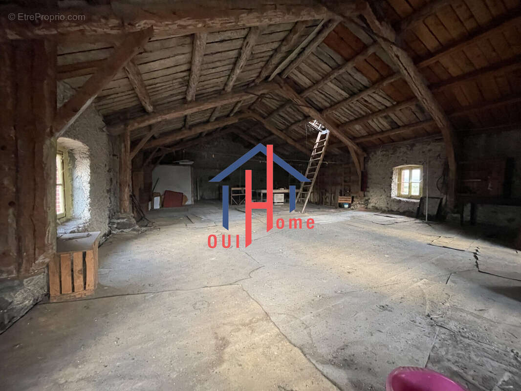 Appartement à SAINT-CHRISTOPHE-SUR-DOLAISON