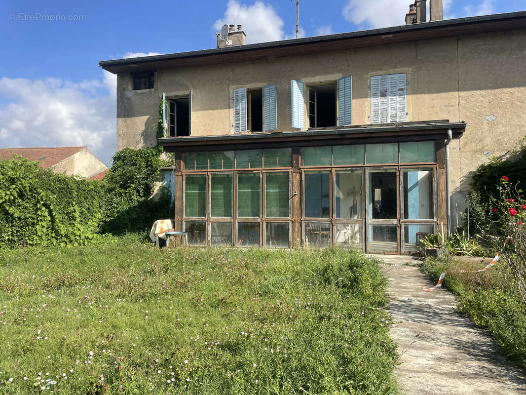 Maison à MILLERY