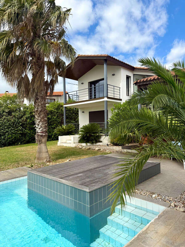 POLLESTRES Villa contemporaine de 260 m2 Parcelle de plus de 1 600 m2 - photo 24