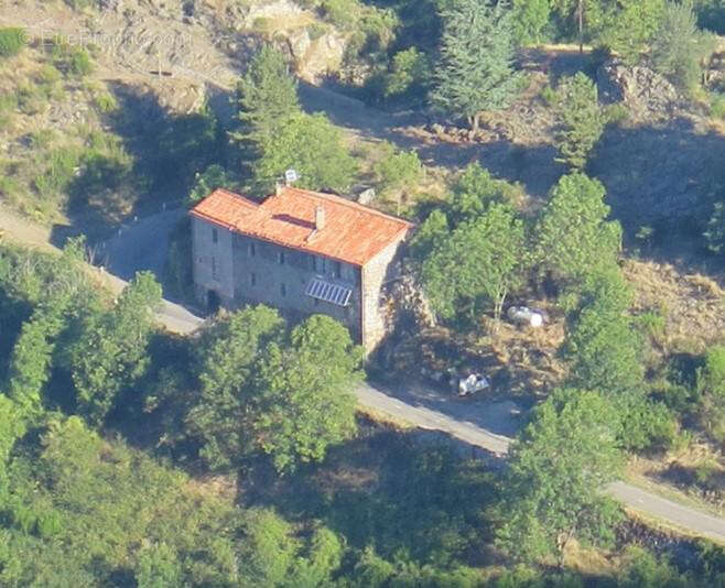 Notre dame de la Rouvière, bâtisse en pierre sur 3.5 Hectares de terrain. - photo 11