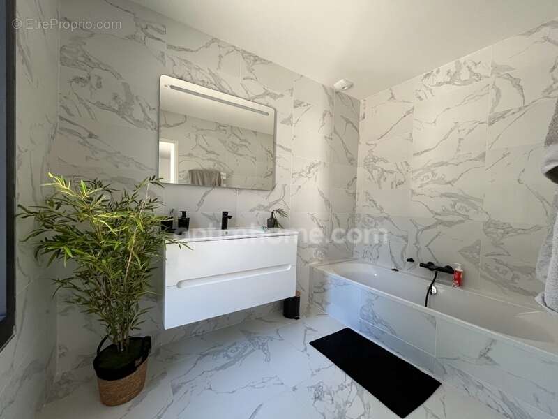 Maison à JANNEYRIAS