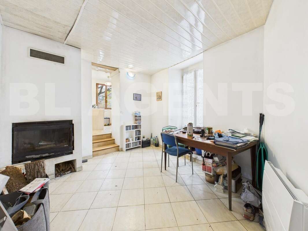 CAM04006G0-PR0043-STILL004 - Maison à SOISY-SUR-SEINE