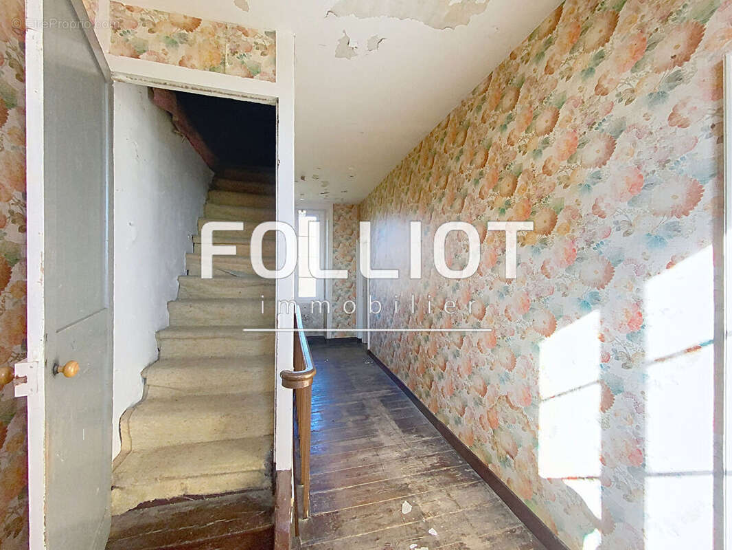 Maison à CURCY-SUR-ORNE