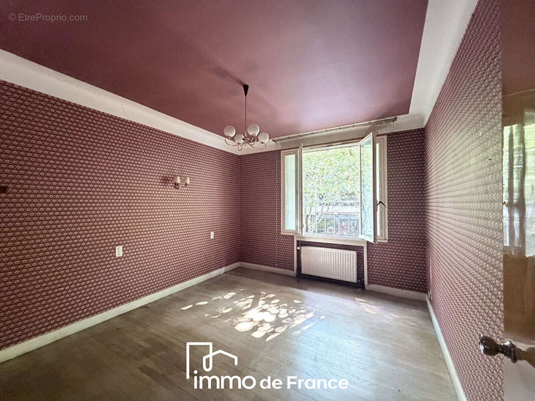 Immeuble Rodez - Local commercial + 2 Appartements T4 - photo 12