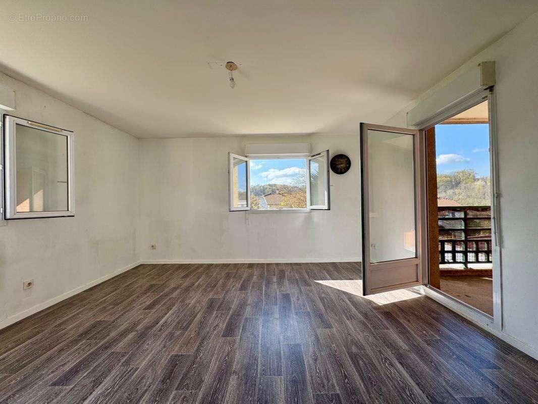 Appartement à VILLEFONTAINE