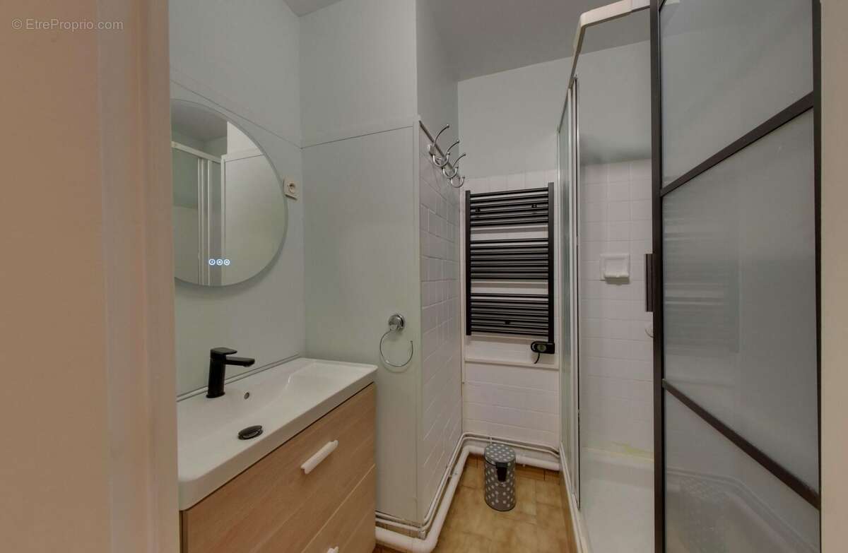 SALLE D&#039;EAU - Appartement à ECHIROLLES