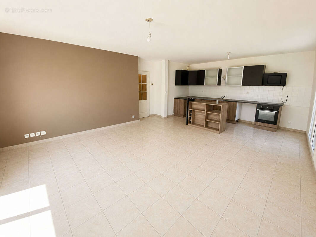 T3 - 67.91 m2 - Rez-de-Jardin - Avec garage - photo 2
