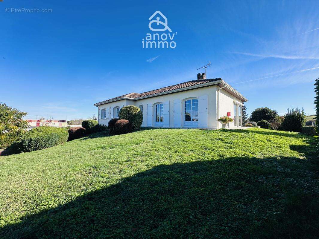 Maison à CHATEAUNEUF-SUR-CHARENTE