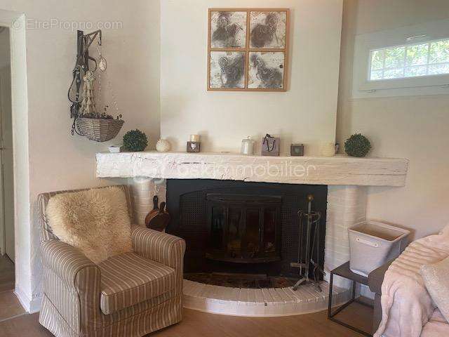 Maison à TOURRETTES