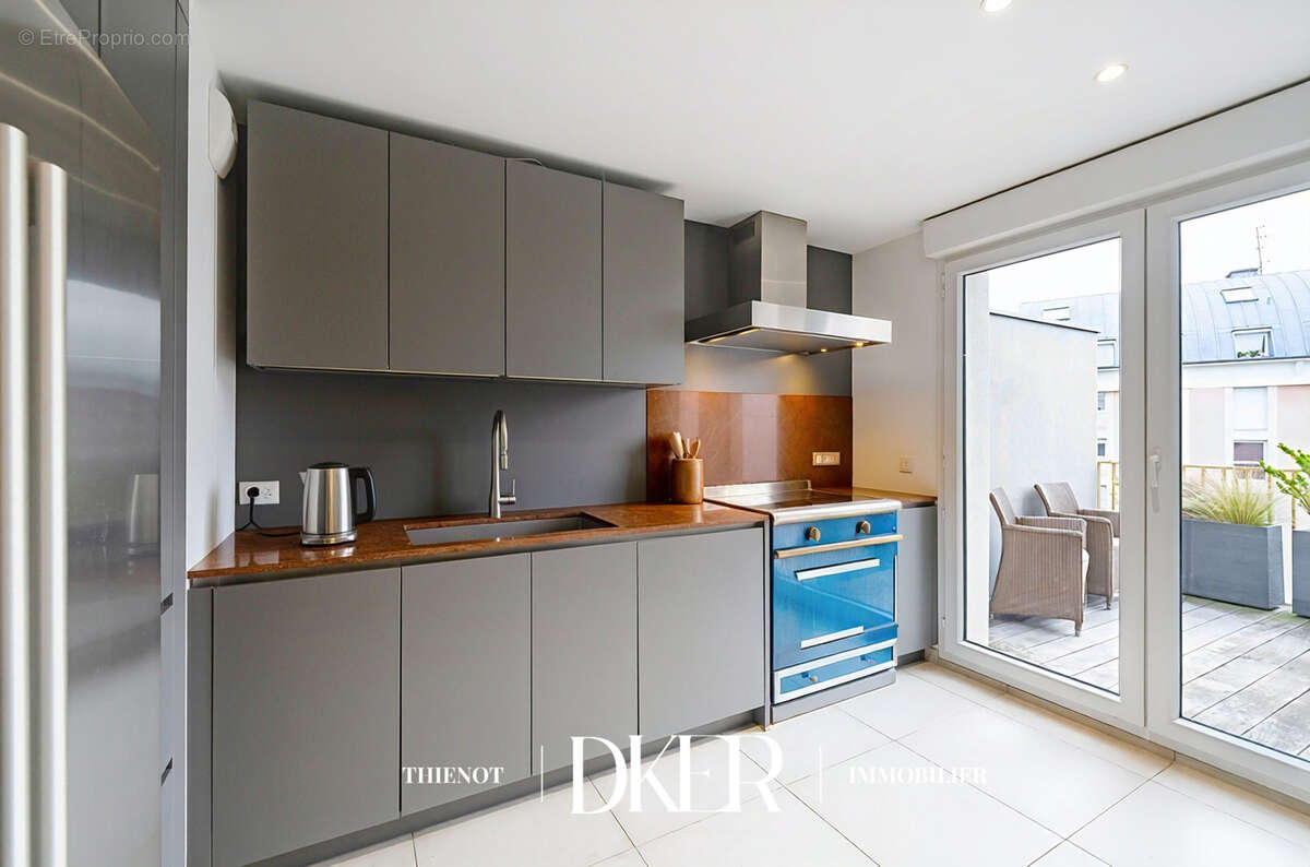 Duplex T5 - Place Godinot - photo 8